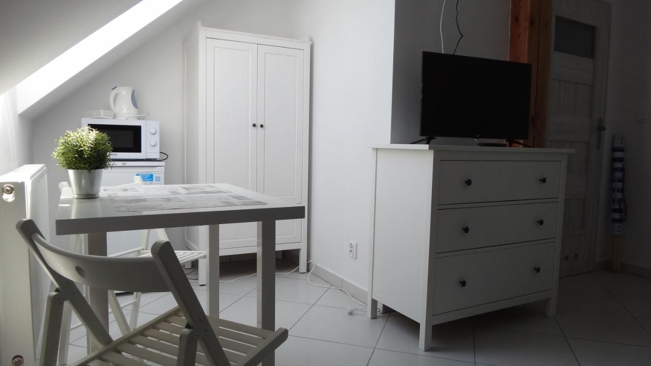 Gaski Na Fali Buitenkant foto