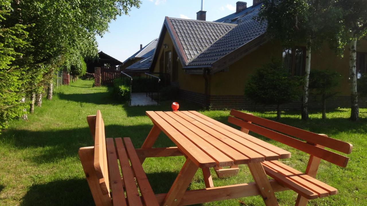 Gaski Na Fali Buitenkant foto